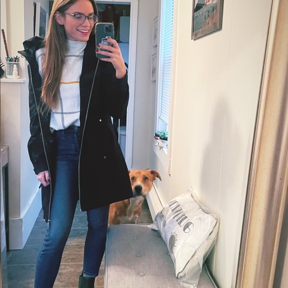 Meet your Posher, Cindy - Picture 4 of 7